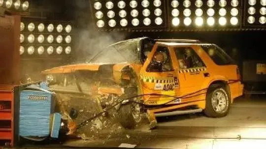 自主品牌，，，，，销量，，，，，C-NCAP